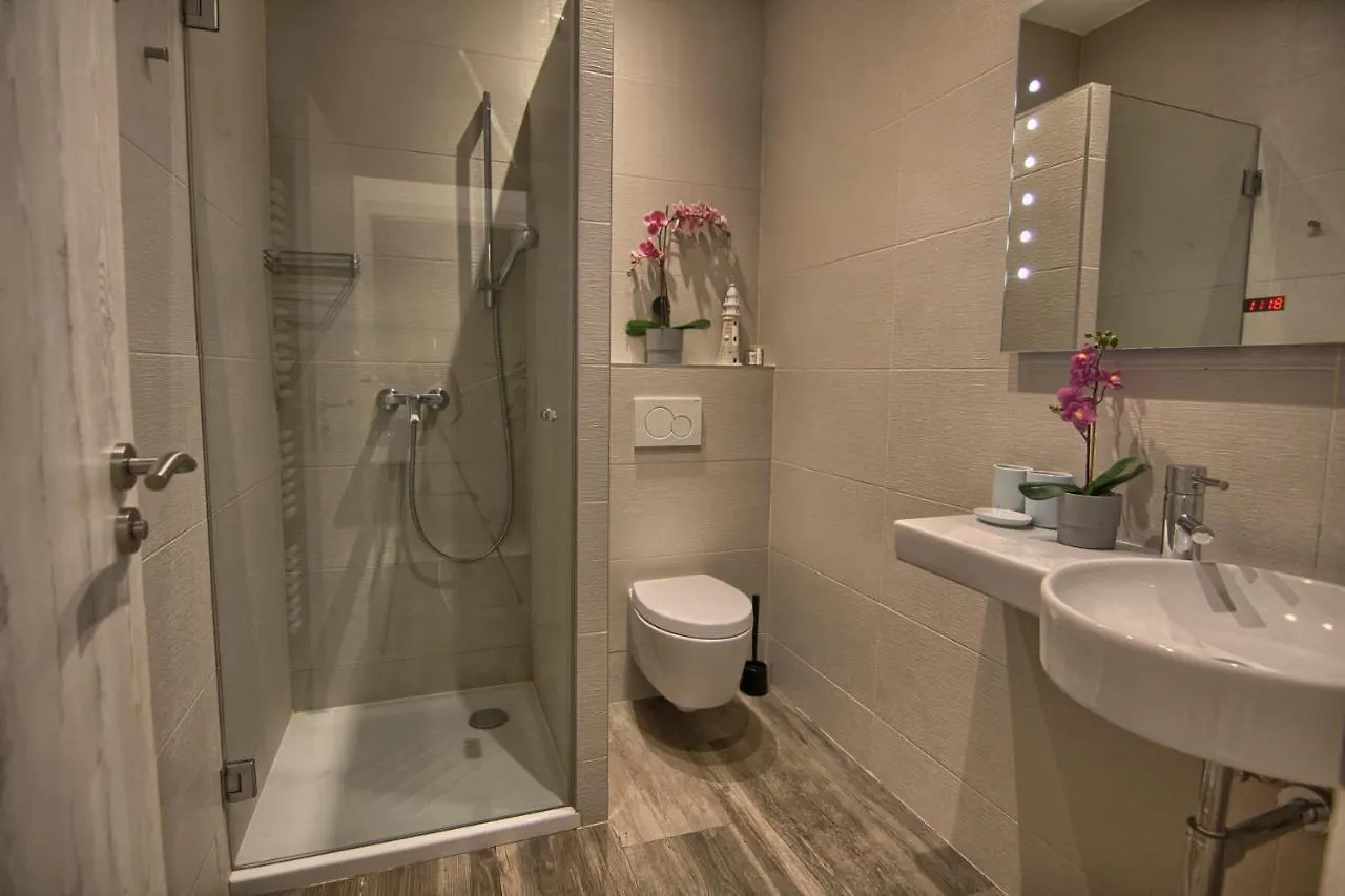 Apartment Hd Beach House II Pakostane Croatia