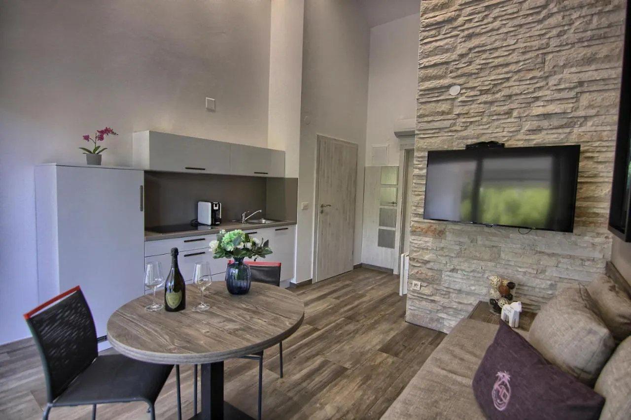 Hd Beach House II Pakostane Apartment